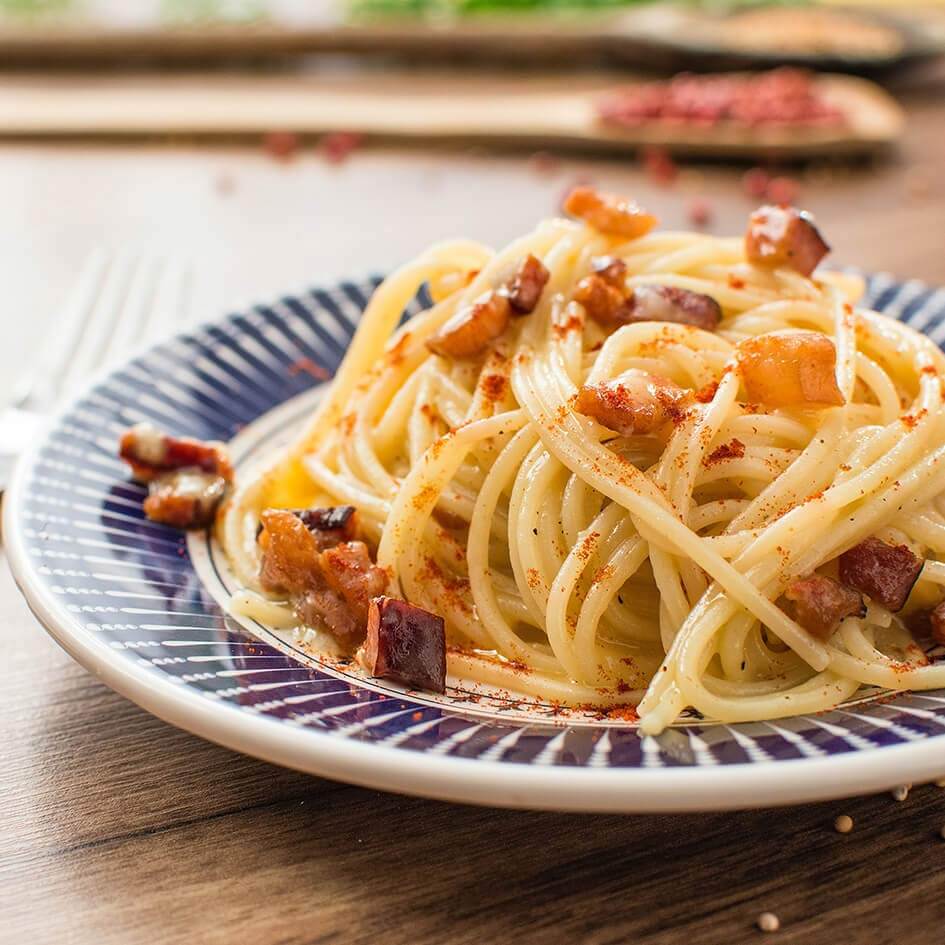 en skål med pasta