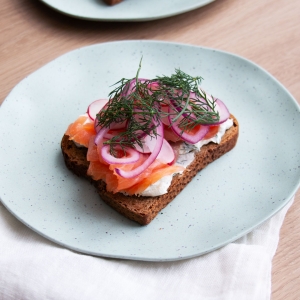Glutenfria smörrebröd med lax